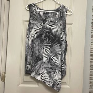 Print sleeveless top